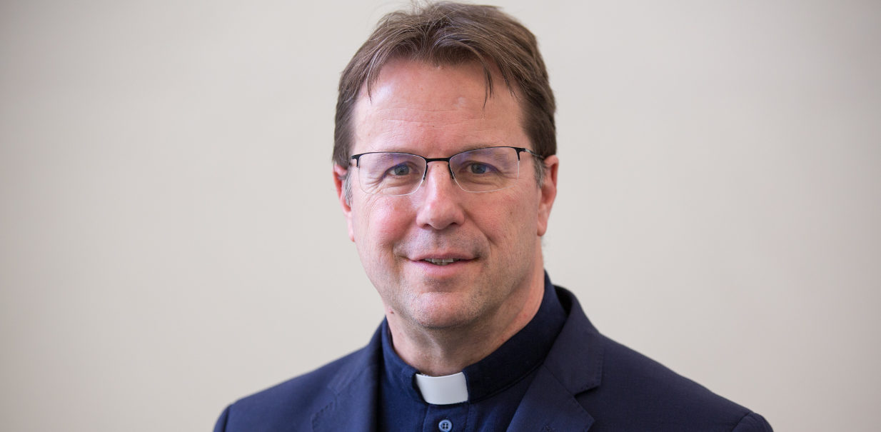 Revd Richard Carter