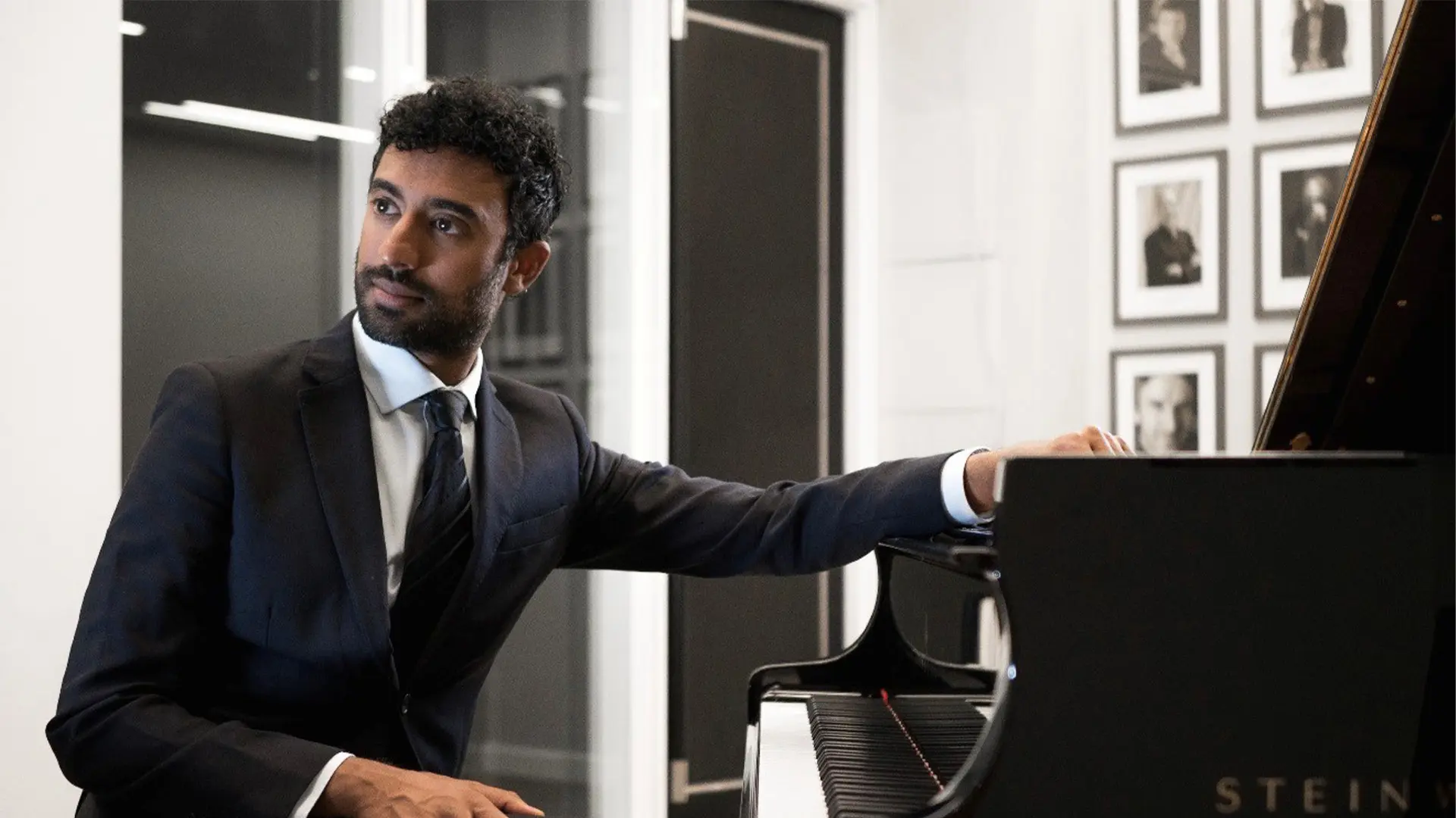Cyrill Ibrahim (piano)